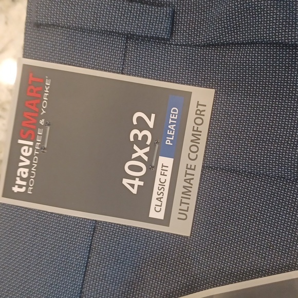 Travelsmart Roundtree & Yorke Navy Pleated Men's dress pants nwt $70 - Picture 3 of 5